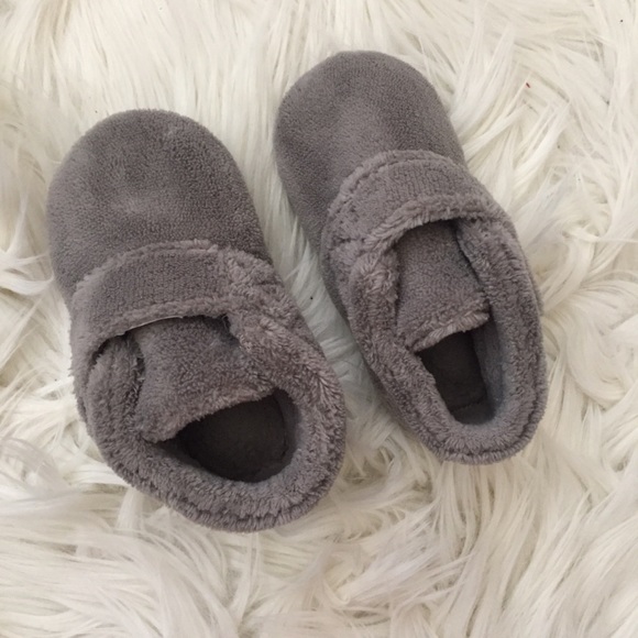 (SOLD) Ugg Bixby Bootie - Picture 6 of 6